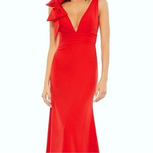 Elegant Red Mac Duggal Evening Dress with shoulder bow. Good as new